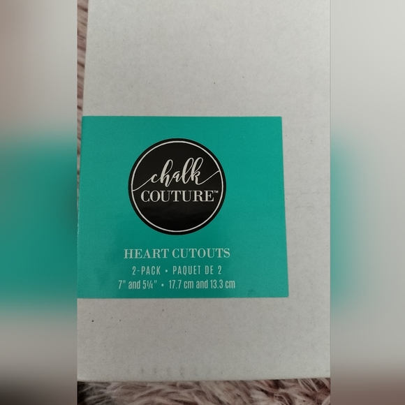 Set of Two White Heart-Shaped Decor Pieces, 3 Packs Chalk Couture - Picture 3 of 3